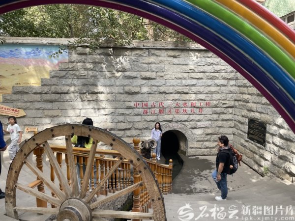 港联配资 祝福新疆更美好｜国庆中秋双节叠加 新疆旅游市场迸发新活力